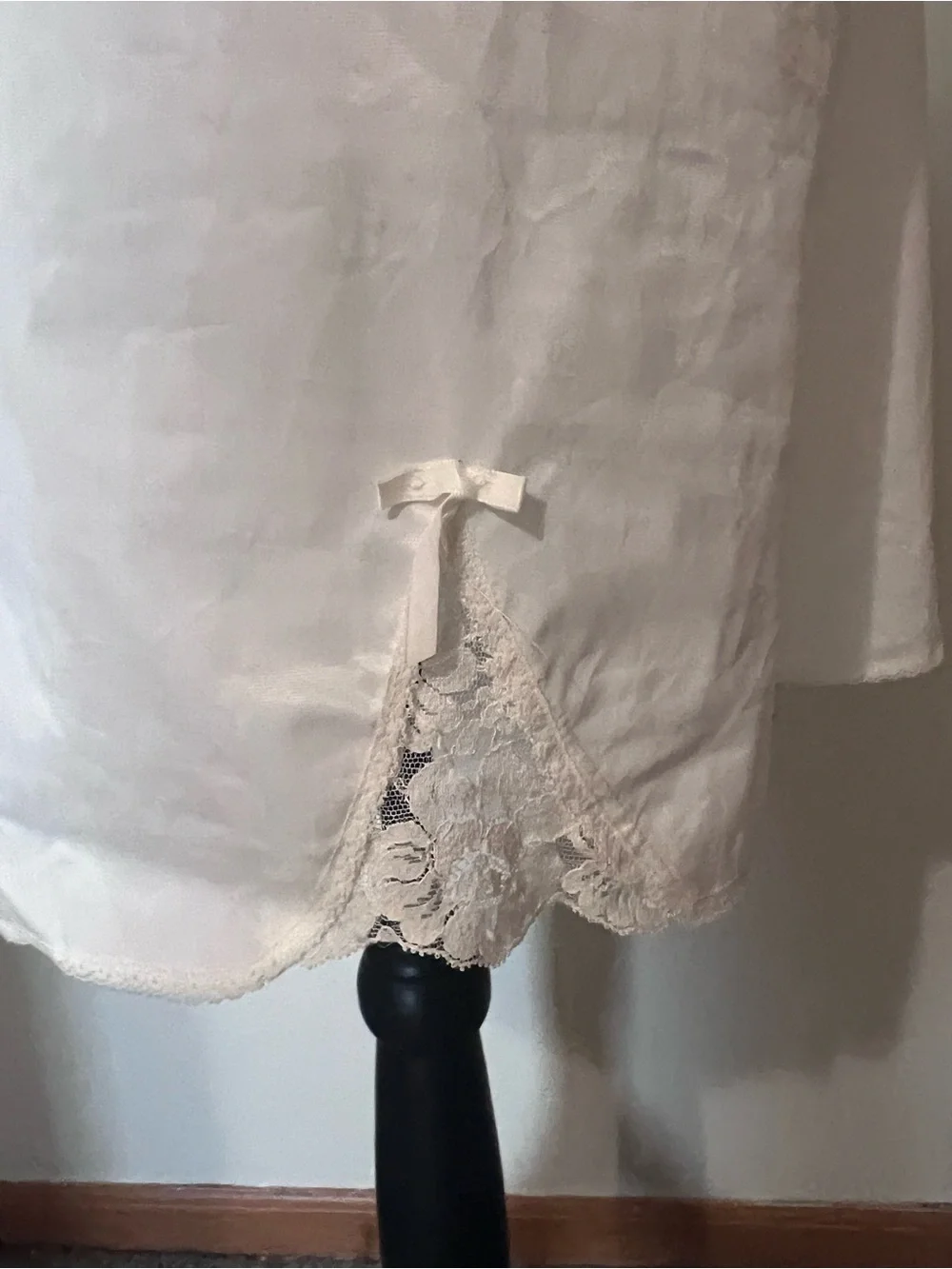 VTG Warner's White Lace Trim Full Slip Dress Side Slit Bow Cami Nightgown 42 XL